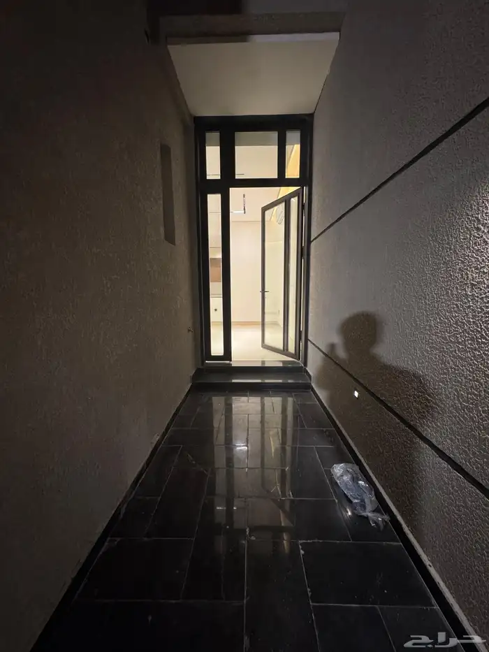 للإيجار دور أرضي بحي العارض جديد لم يسكن 47