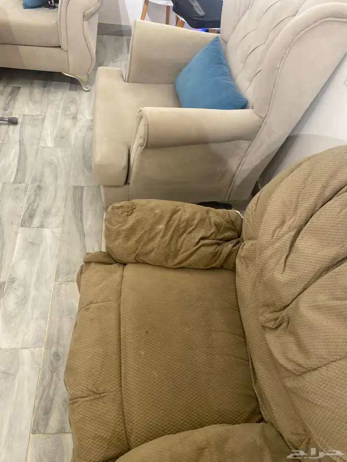 صالون ضيوف كامل عمره خمسه سنوات نظيف جدا 1