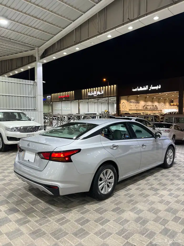 للبيع نيسان التيما 2022 5