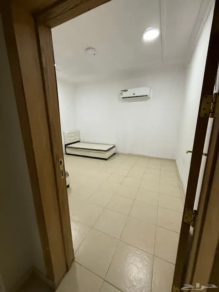 شقه موثثه في فله عوايل ارضيه موثثه عقد سنوي42الف دفع شهري 4