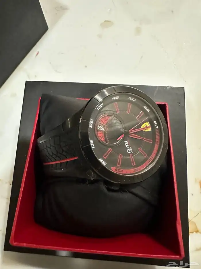 ساعة فراري اصليه 1