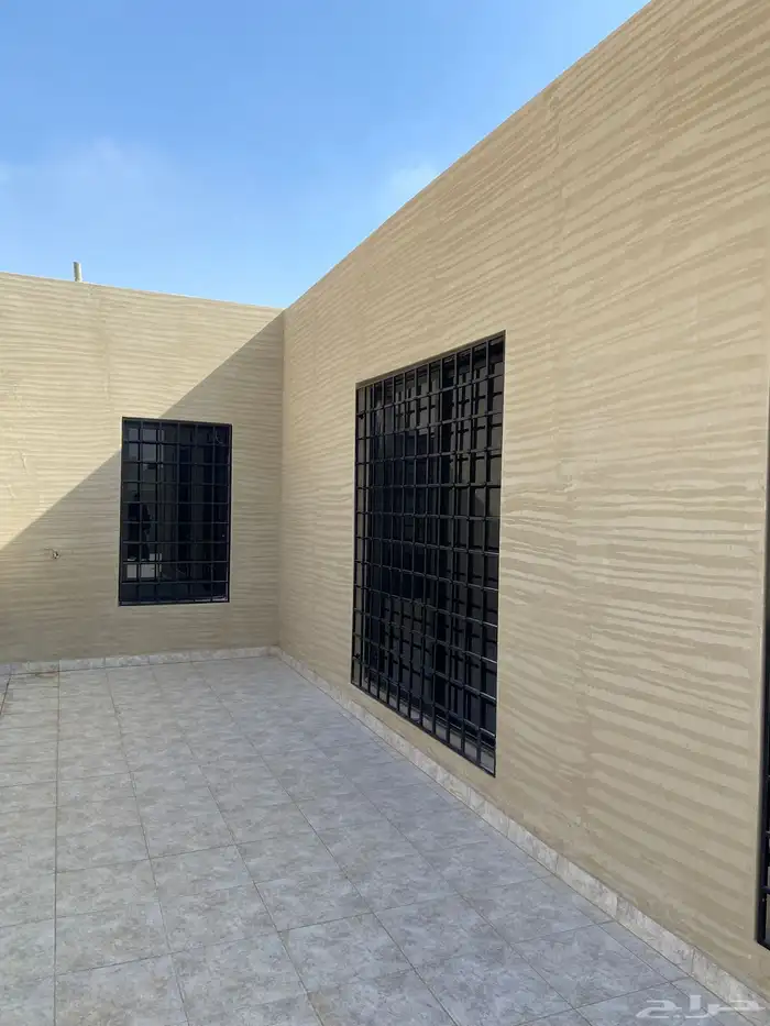 مقاول حداد في ارياض  قرف شينكو ساندوش بنل سواتر أبواب هناكر 23