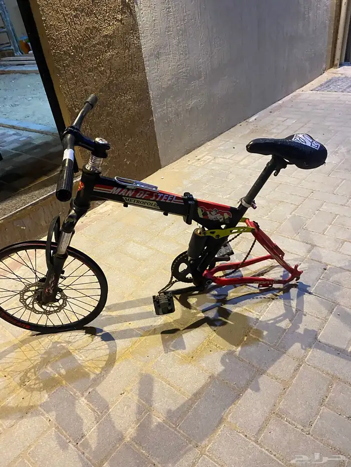 للبيع بدي(هيكل)سيكل رياضي مقاس20 مع جنط امامي 0