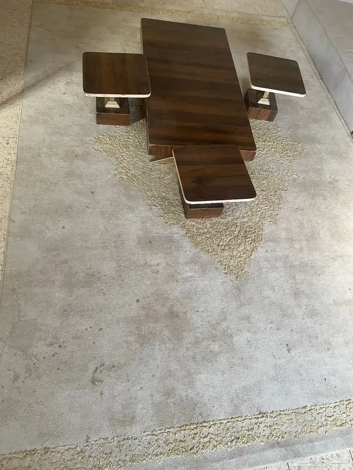 مجلس مع طاوله خدمه وفرشه 2