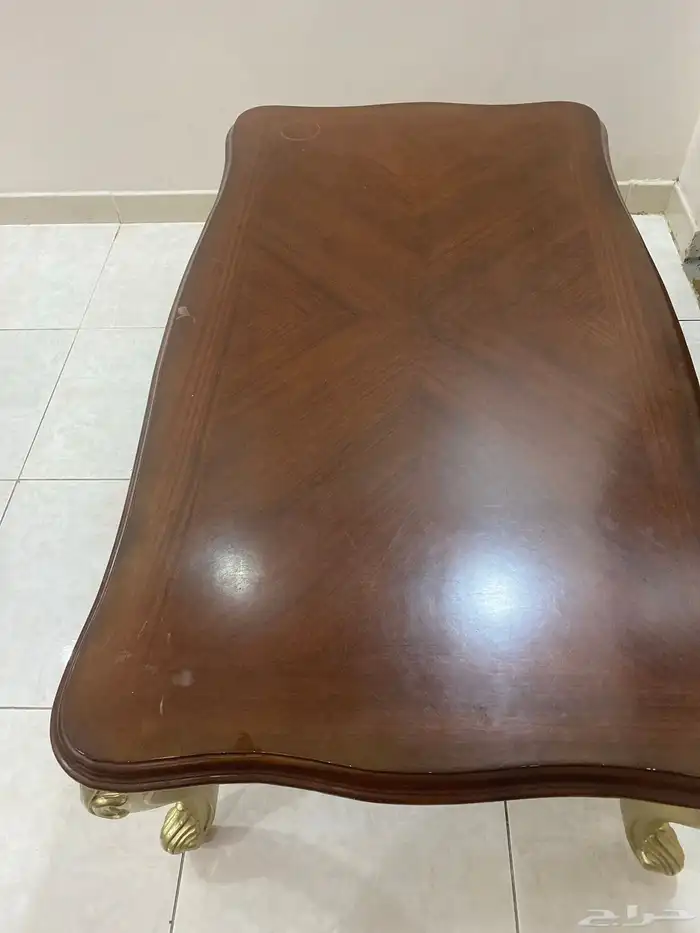 للبيع طاولتين وحده كبيره الثانيه وسط في حاله ممتازه 1