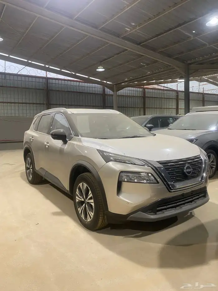 نيسان اكستريل SV بلس نص فل سقف اسود 2025 جديد اصفار 7