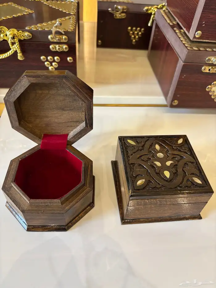 صندوق عود صغير بحفر فاطمي بالصدف 2