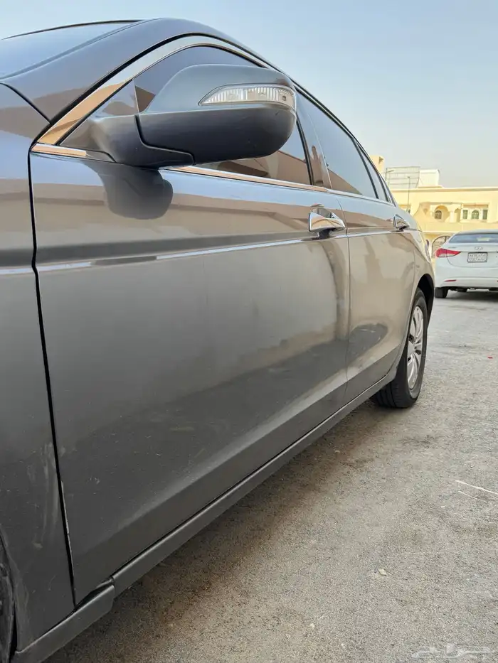 للبيع هوندا اكورد للبدل فقط 1