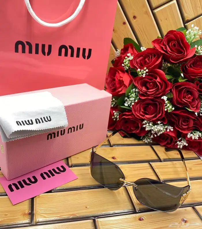 نظارات من ماركة miu miu نسائي اهدي من تعز عليه 2