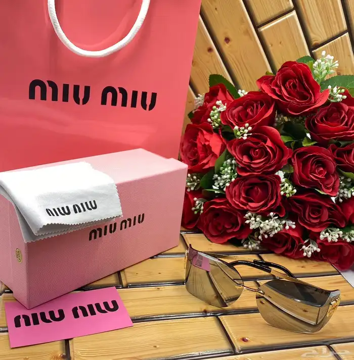 نظارات من ماركة miu miu نسائي اهدي من تعز عليه 4