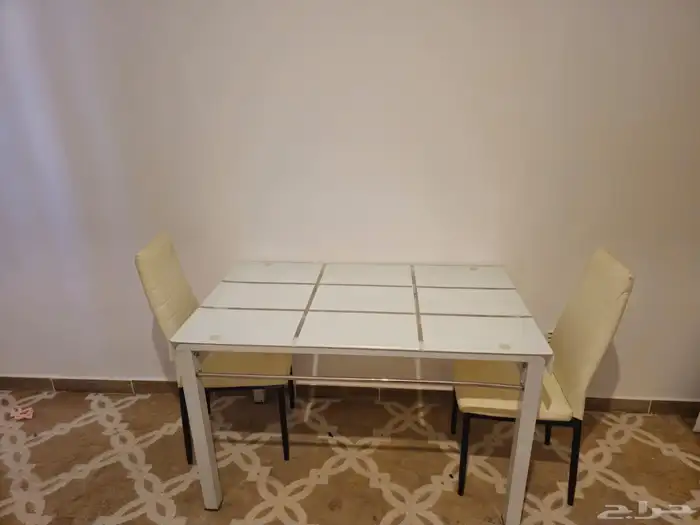 طاوله طعام مع 3 كراسي 0