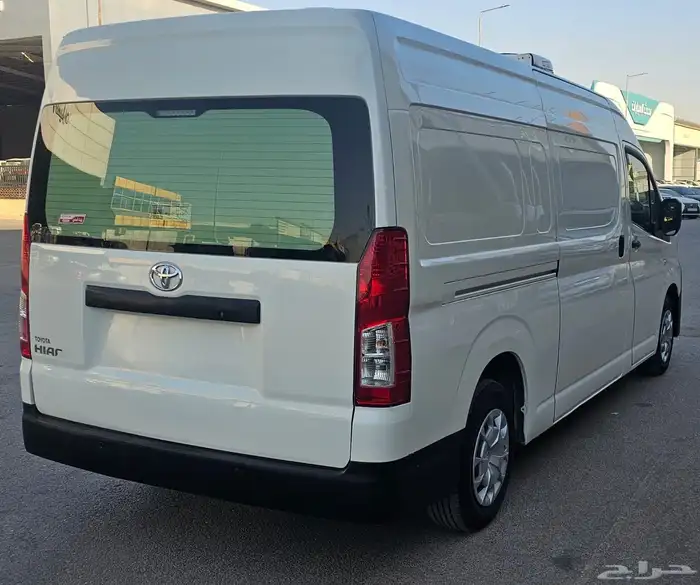 تويوتا باص فان ثلاجة 2022 للبيع 3