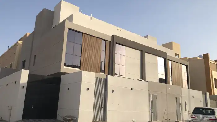 للإيجار فلة بالعارض 11