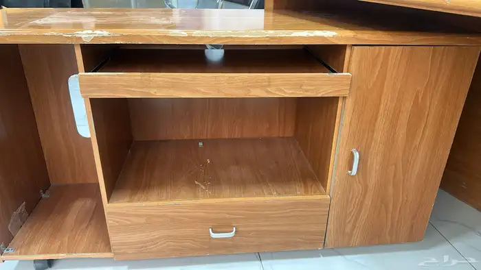 طاولة مكتبية 1