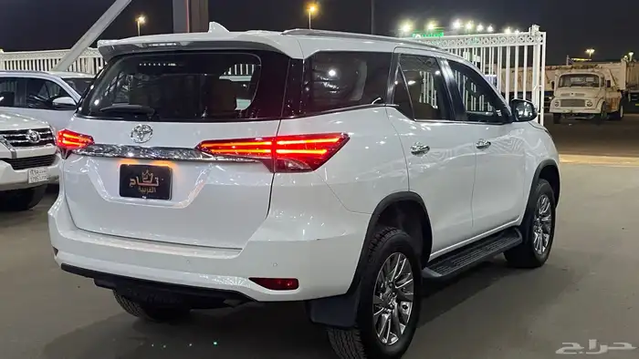 جيب فورشنر 2023ديزل فل كامل 6