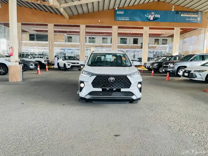 تويوتا فيلوز - GLX - 2025 3