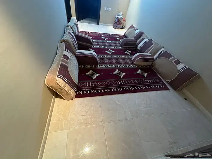 كنب مجلس نظيف جدا 0