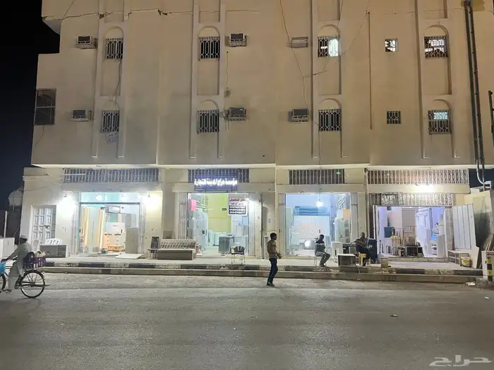 سيتم بيع المتجر بالبضائع. 2