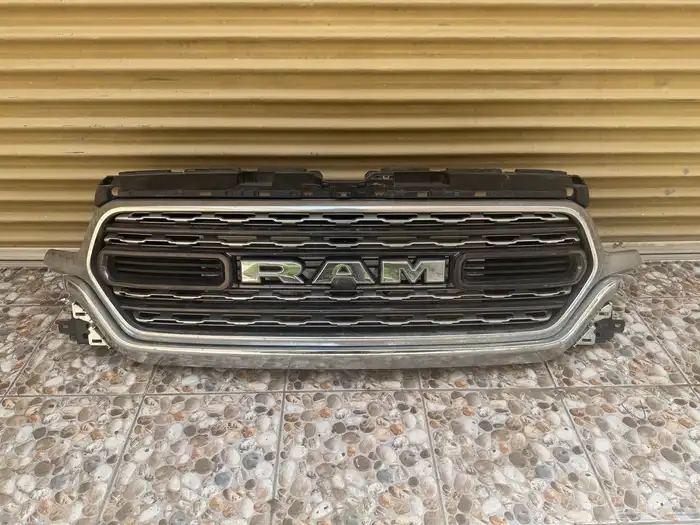 شبك امامي دودج رام 2020-2021 0