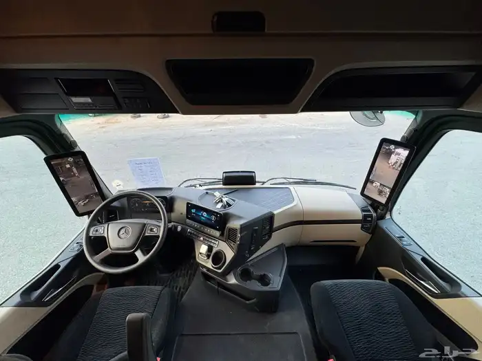 للبيع شاحنة مرسيدس 1842 موديل 2021 الماني 17