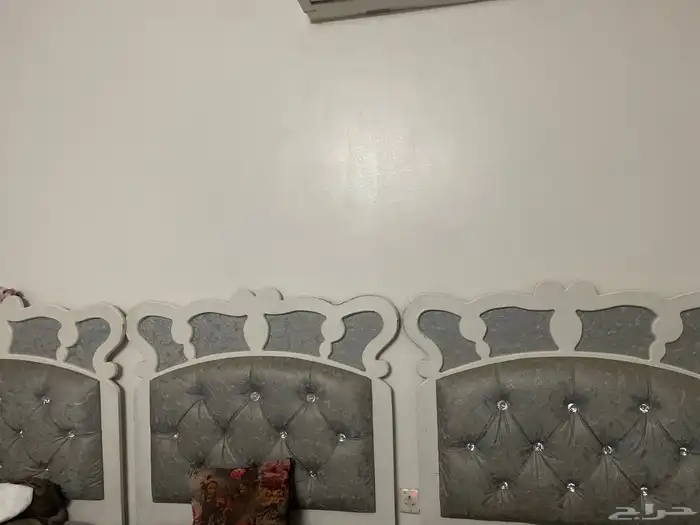 دولاب وكراسي 2