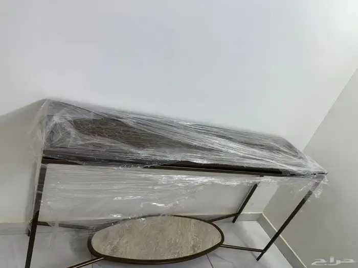 طاوله للبيع 0