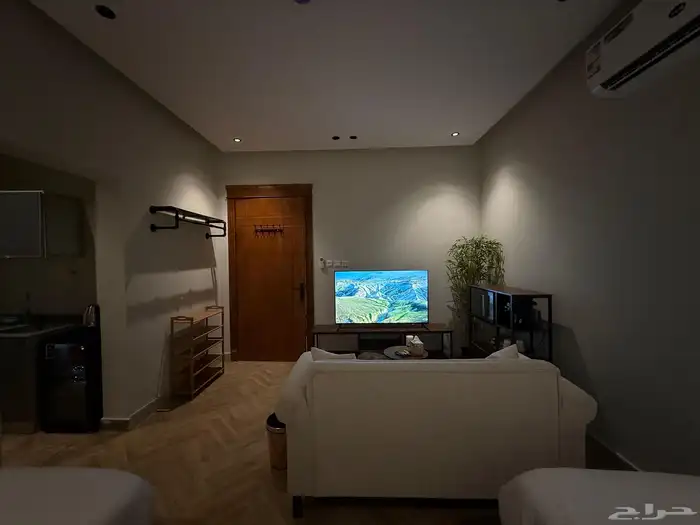 استيديو مميز إيجار شهري 3