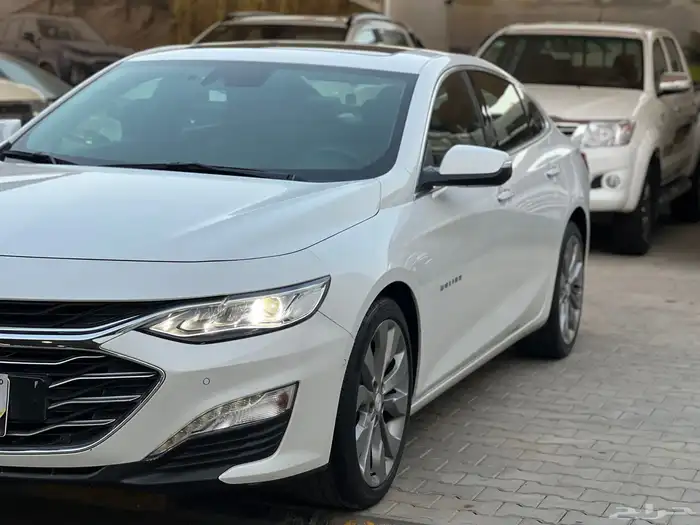ماليبو 2020فل كامل سقف بانوراما ممشى 90.000 لدى قمة الاطلال 33