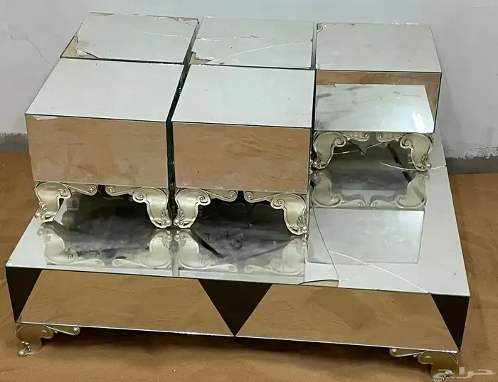 كنب. ودولاب. وسرير. وطاوله 0