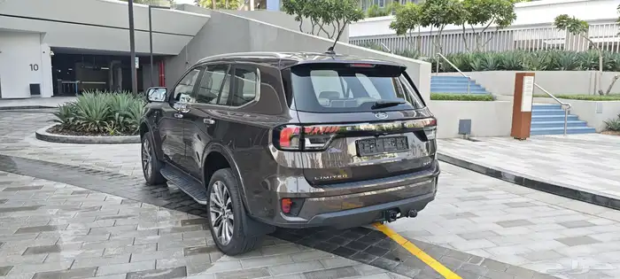 فورد إيفرست ليمتد 2024 خليجي تحت الضمان موجودة بدبي 14