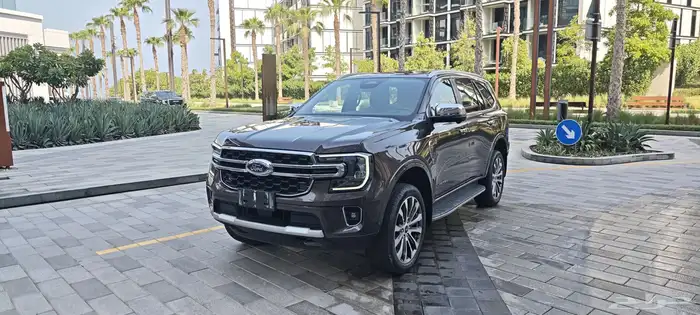 فورد إيفرست ليمتد 2024 خليجي تحت الضمان موجودة بدبي 3