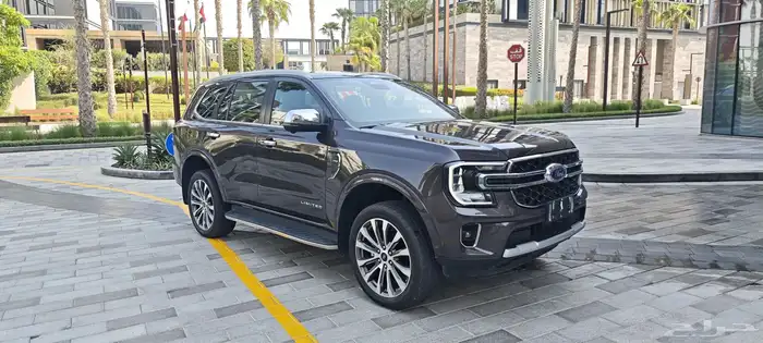 فورد إيفرست ليمتد 2024 خليجي تحت الضمان موجودة بدبي 0
