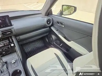 2025 Lexus IS 500   F SPORT PERFORMANCE 16