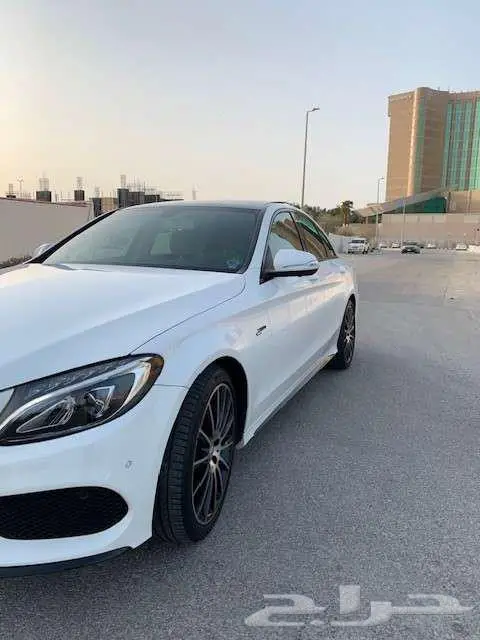مرسيدس C200 2015 نظافة عالية بلاك اديشن كت AMG 7