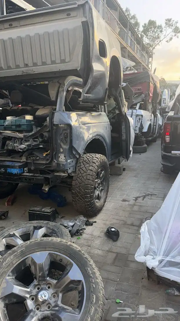 قطع غيار أمريكي و اصلاح المصدوم سيرا برونكو تورس F150 3
