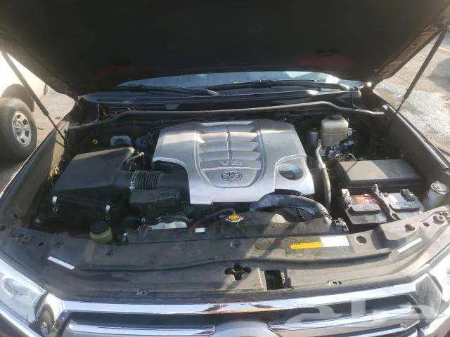 في عندي مكينه مجدد لاندكروزر V8 2015 2