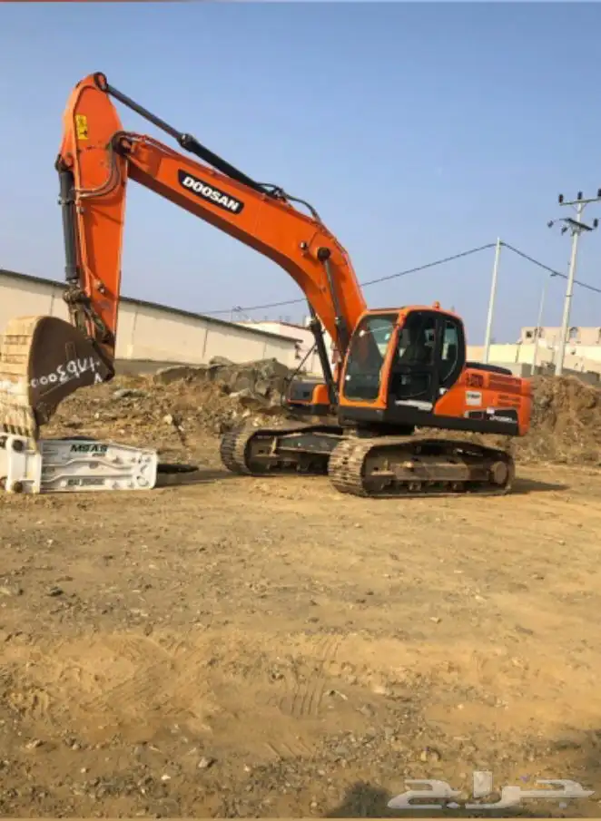 معدات ثقيله للايجار باليوم والساعه والشهر 0