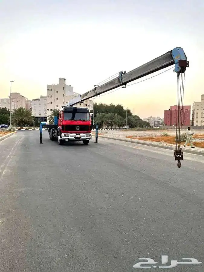 مرسيدس ال بي موديل 1988 طراز 1935 مجهز بونش BOOM TRUCK 1