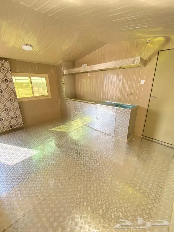 كرفانه عريره 10 8