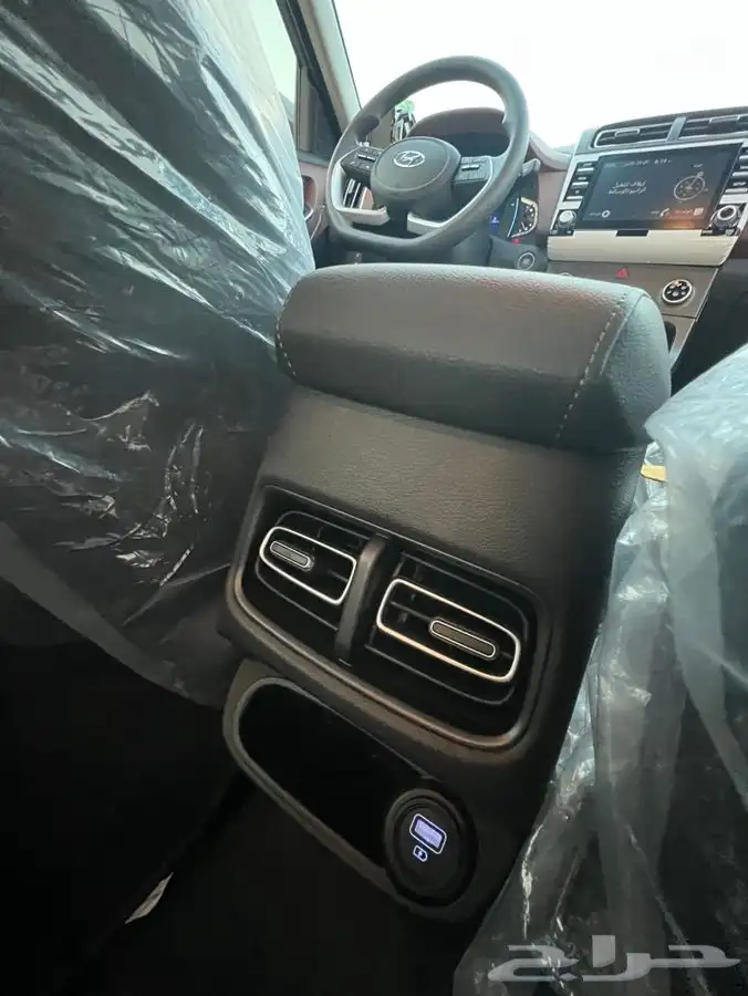 مخزن جيب هونداي كريتا نص فل 2024 الناغي 6 الاف كم فقط 72