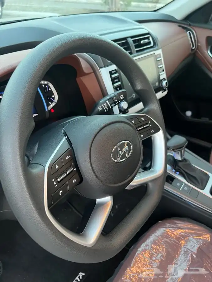 مخزن جيب هونداي كريتا نص فل 2024 الناغي 6 الاف كم فقط 87