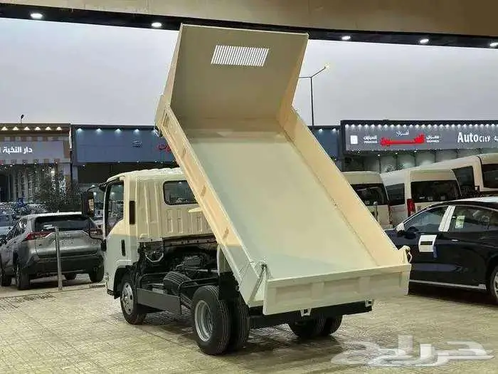 ايسوزو 2025 قلاب 3 طن ديزل كاش وتقسيط 5