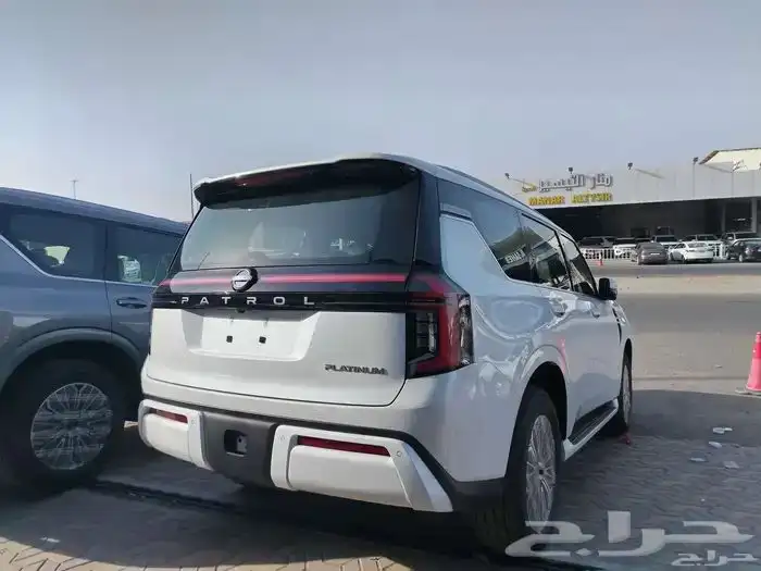 نيسان باترول بلاتينيوم V6 تنفس طبيعي موديل 2026 3