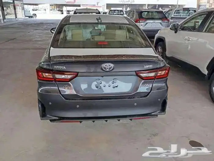 تويوتا يارس استاند Y ونص فل Y PLYS موديل 2026 3