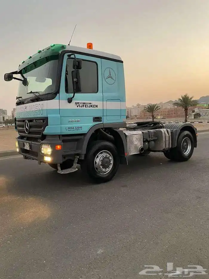 راس مرسيدس اكتروس 4X4 موديل 2008 طراز 2048 0