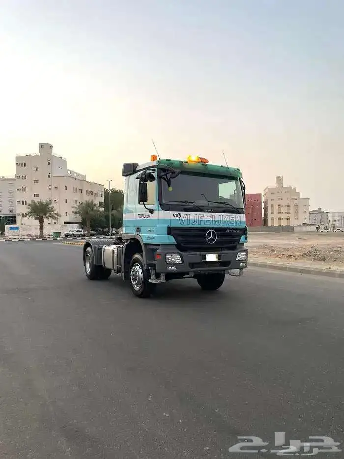 راس مرسيدس اكتروس 4X4 موديل 2008 طراز 2048 4