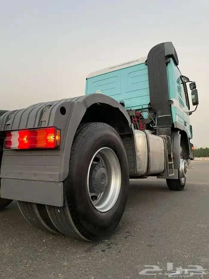 راس مرسيدس اكتروس 4X4 موديل 2008 طراز 2048 11