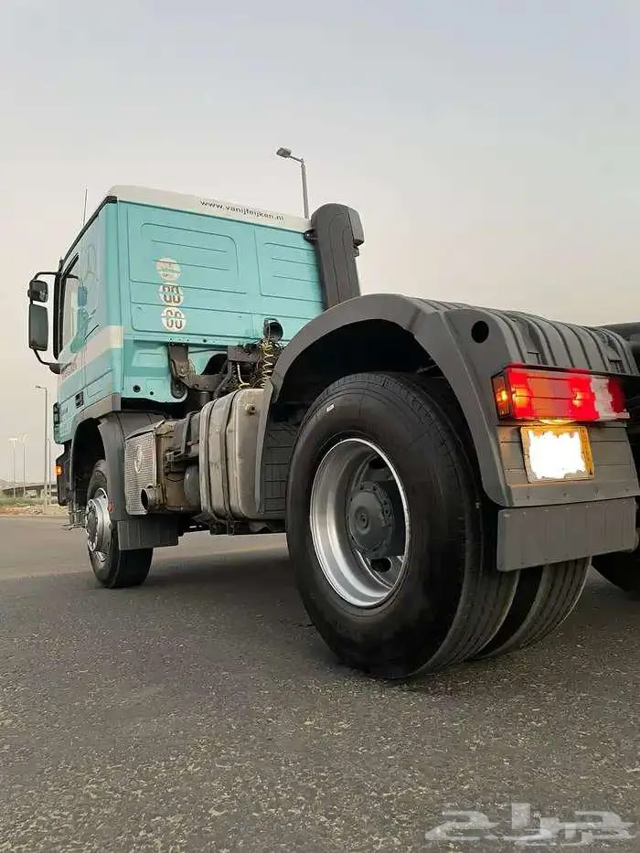 راس مرسيدس اكتروس 4X4 موديل 2008 طراز 2048 7