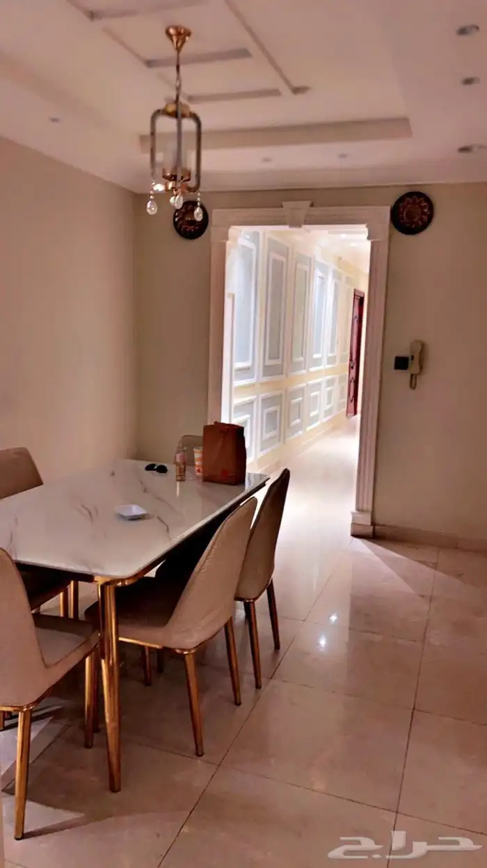 للايجار شقة مؤثثة فاخرة حي السلامة 4