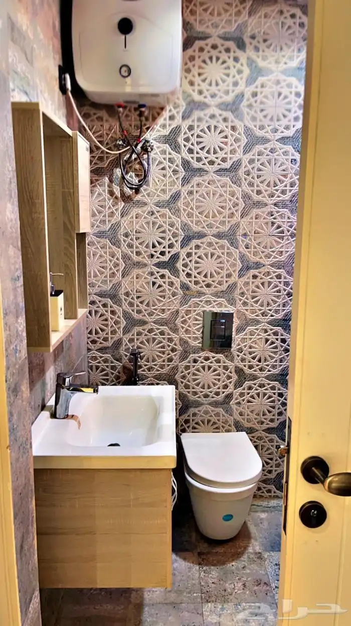 للايجار شقة مؤثثة فاخرة حي السلامة 5